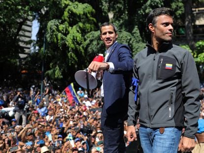 Los opositores Juan Guaidó y Leopoldo López, en Caracas el 30 de abril de 2019.