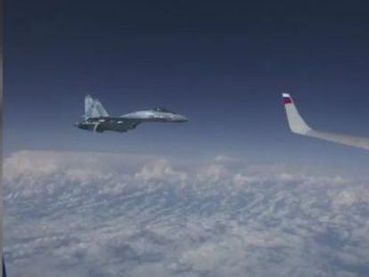 La aeronave de la OTAN se acercó a identificar el avión donde viajaba el ministro de Defensa de Moscú