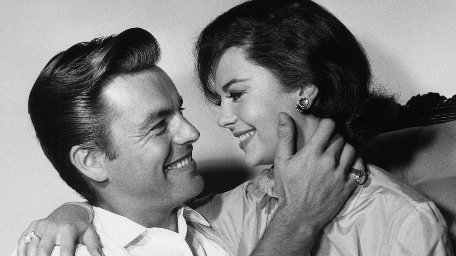 Natalie Wood y Robert Wagner en la década de los años sesenta.
** B.L.