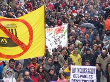 Protesta en Ponferrada contra la incineración en 2011.