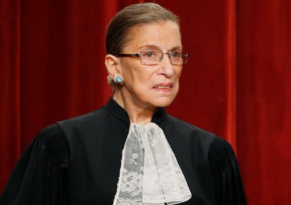 La jueza Ruth Bader Ginsburg, en una imagen de septiembre de 2009, en la Suprema Corte de EE UU, en Washington.