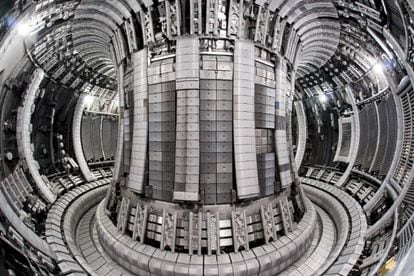 Interior del Reactor de Fusi&oacute;n europeo Jet, a las afueras de Oxford.