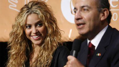 Shakira y el presidente de México, Felipe Calderón.