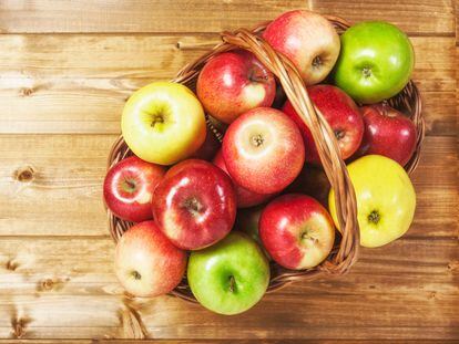 La condena de las manzanas: en el frutero sin compañía