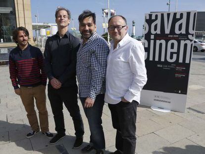 Sancho Garcia, Phillip Manderla, Sophokles Tasioulis y José Luis Rebordinos, en el exterior del Victoria Eugenia para presentar la sección Savage Cinema.