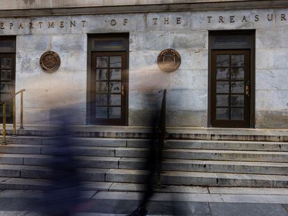 Fachada del Departamento del Tesoro en Washington, Estados Unidos.