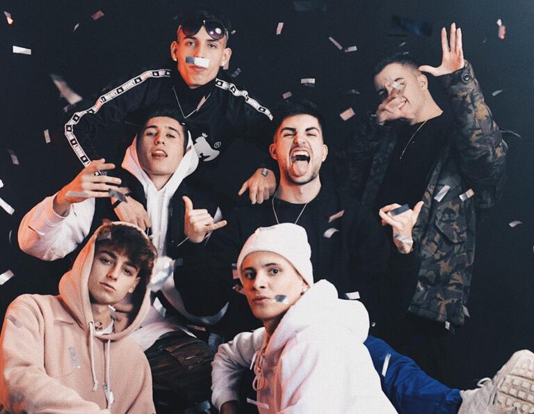 El Grupo De Musica Urbana 31 Fam Lanza Su Segundo Disco Cataluna El Pais 'el roto', 'el tóxico', 'como la palma de mi mano', 'cerveza, hierva y polvo'. urbana 31 fam lanza su segundo disco