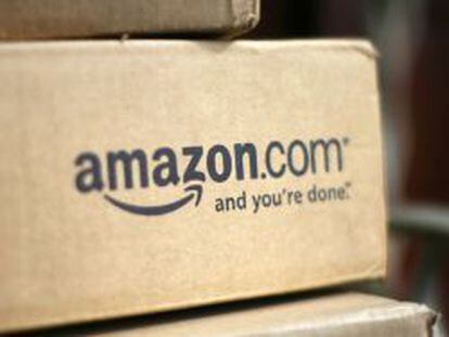 Una caja de Amazon. 
