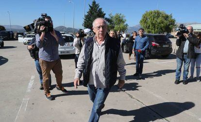Rodrigo Rato entrando en la cárcel de Soto del Real.