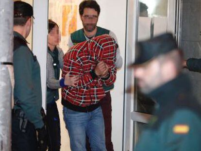 El asesinato del concejal Javier Ardines deja al descubierto las falsas relaciones en una familia aparentemente feliz