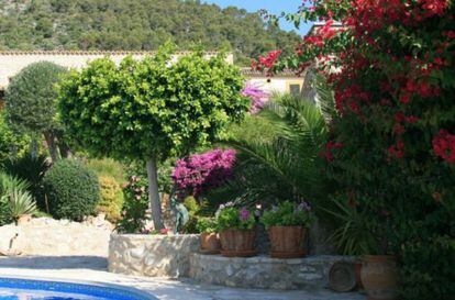 Hotel Can Furios, Binibona (Mallorca). Casa de campo situada en el corazón de la Sierra de Tramontana, al noreste de la isla..