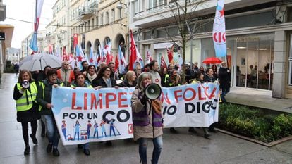 Manifestación de trabajadoras de la limpieza por las calles de Lugo el pasado 12 de diciembre, en una imagen divulgada por la CIG.
