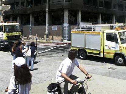 Dos camiones de bomberos en C&aacute;diz, en una imagen de archivo. 