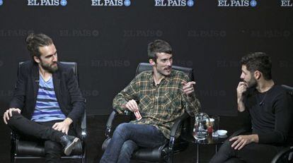 Guille Galván, Pucho y Jorge González, durante el encuentro del programa EL PAÍS+.