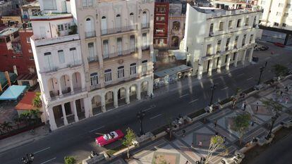 El paseo Martí, antigua calle Prado, en La Habana.