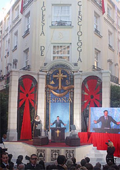 El actor estadounidense, durante su intervención en el acto de apertura de la sede, frente al Congreso de los Diputados.