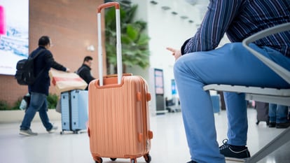 portón Polvoriento aluminio Diez maletas de viaje baratas o con descuento para distintas necesidades:  de cabina, con ruedas o tipo mochila | Escaparate: compras y ofertas | EL  PAÍS
