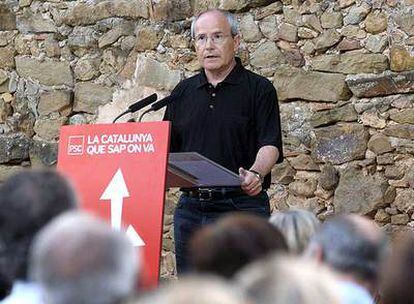 El presidente catalán, José Montilla, ayer, en el encuentro de la entidad Nou Cicle en Vilopriu (Girona).