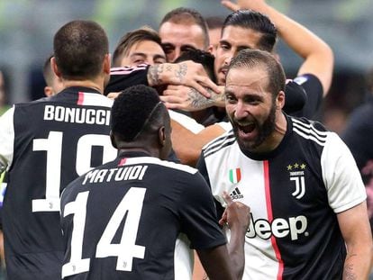 Higuaín celebra la victoria.