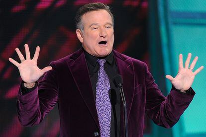 Robin Williams

El añorado actor y humorista, que falleció en 2014, dejó para la posteridad una de sus frases más celebradas: “Solía pensar que la peor cosa que te podía pasar en la vida era terminar solo, y no lo es. Lo peor que te puede pasar es acabar con personas que te hacen sentir solo”.