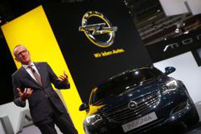 El m&aacute;ximo responsable de Opel, Karl-Thomas Neumann, en la presentaci&oacute;n del nuevo Insignia en el Sal&oacute;n del Autom&oacute;vil de Frankfurt