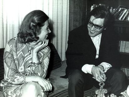 Jos&eacute; Emilio Pacheco, con Elena Poniatowska, en 1969.