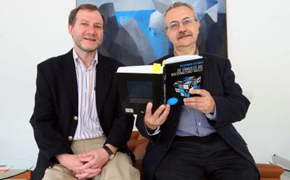 Los expertos de la UPV en Historia Contemporánea, Santiago de Pablo (izquierda) junto a José Luis de la Granja.