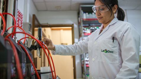 Las mujeres son protagonistas de la energía geotérmica en El Salvador.