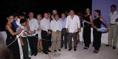 Inauguración del hotel El Encanto, en Acapulco.