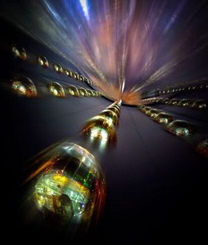 Los detectores de Daya Bay, en China, están formados por fotomultiplicadores que captan las leves trazas de neutrinos.