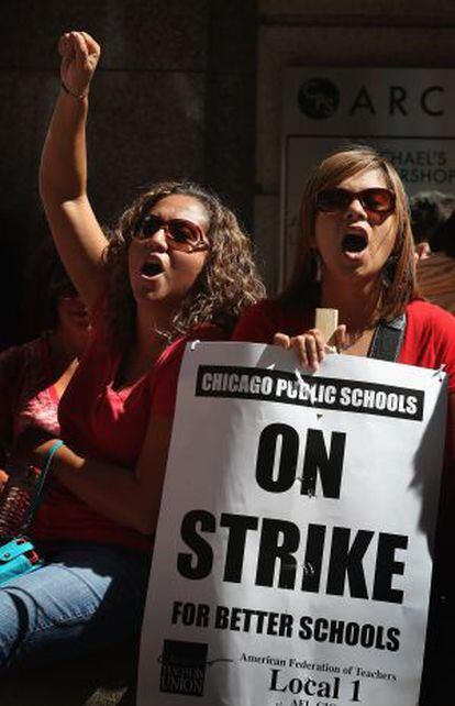 Una concentración de profesores en huelga, en Chicago.