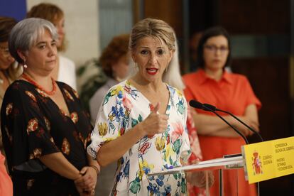 La vicepresidenta Yolanda Díaz, este viernes durante una rueda de prensa en el Ministerio de Trabajo. 