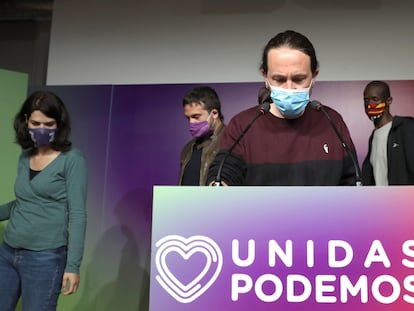 El candidato de Unidas Podemos a la Comunidad de Madrid, Pablo Iglesias, anuncia su retirada de la política institucional en la sede del partido, este martes.