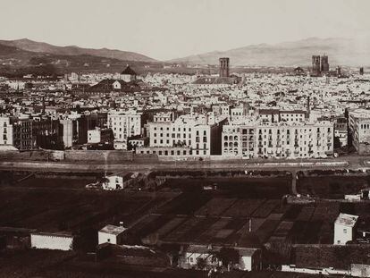 &#039;Parte norte de la ciudad&#039;, realizada por Charles Clifford en 1860 en Barcelona y depositada en el MNAC.