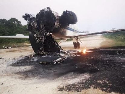 El avión proveniente de Cozumel (México) presuntamente inutilizado en tierra en Zulia (Venezuela), el 25 de enero.