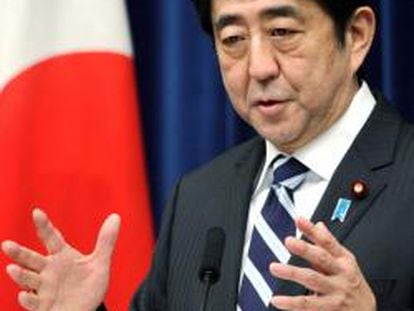 El primer ministro de Japón, Shinzo Abe, el 11 de enero presentando un plan extraordinario para reactivar la econonomía.