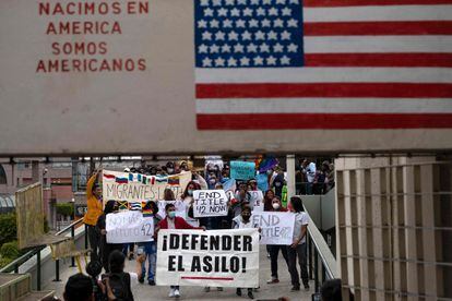 Una manifestación de inmigrantes y solicitantes de asilo en Tijuana (México), el 22 de mayo.