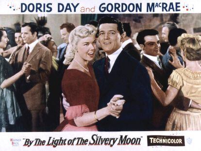 Doris Day y Gordon MacRae en 'Operación Matrimonio' (1953), el título que se le dio en España al mucho más poético 'By The Light Of The Silvery Moon'.