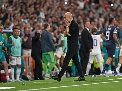 Guardiola se lamenta tras una ocasión en el partido de vuelta de semifinales en el Santiago Bernabéu.