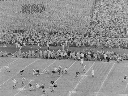 El clásico Army-Navy de 1950 en Filadelfia.