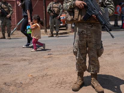 Militares en el sector de El Patagual, en Villa Alemana, Chile, en febrero de 2024.