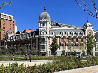 La sede de la real casa asturiana de minas, en el número 8 de plaza de España, en Madrid.