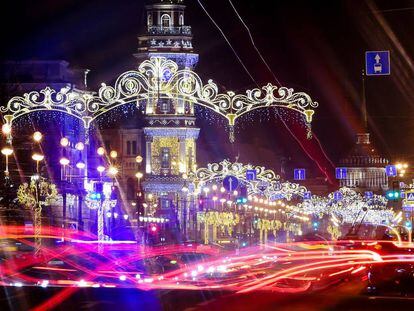 Iluminación navideña de San Petersburgo en diciembre de 2018.