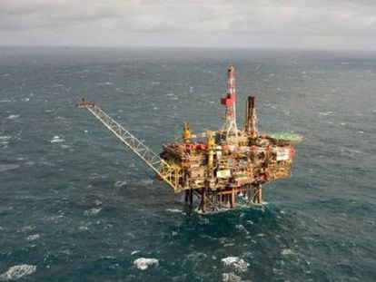 Un plataforma de Royal Dutch Shell en el Mar del Norte.