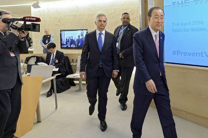 El secretario general de la ONU, Ban Ki-moon, saliendo de una conferencia en Ginebra, la semana pasada.