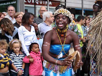 La diversidad cultural ha sido uno de los motivos protagonistas de esta fiesta de la Mercè, como ayer quedó claro en la cabalgata.