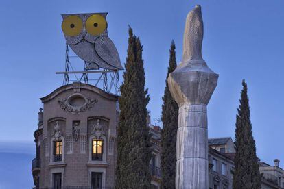  Monument a Mossèn Jacint Verdaguer a la Diagonal amb el passeig Sant Joan, a Barcelona.