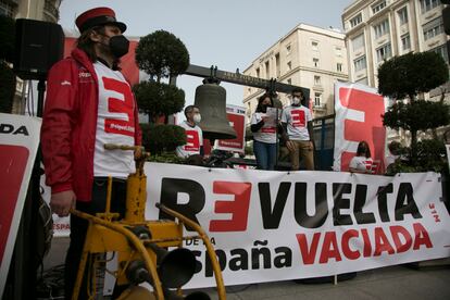 Demonstration of the Revolt of Emptied Spain, in front of the Congress of Deputies, on March 31 of last year.