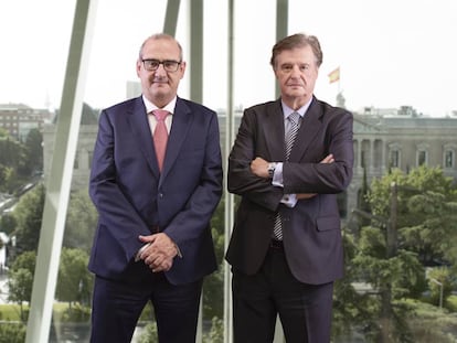 El presidente de BDO España, Carlos Sotillos (izq) y el presidente de la Fundación BDO, Alfonso Osorio (dcha). BDO España.