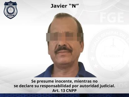 Imagen difundida por la Fiscalía de Morelos tras la detención de Javier Jiménez, jefe de la policía de Xoxocotla.
